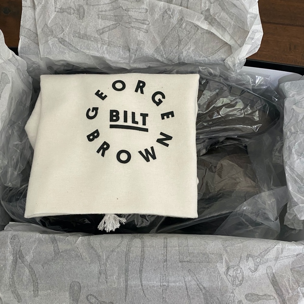 George Brown Bilt Foster Suede Chukka - 10-1/2 - Picture 9 of 10